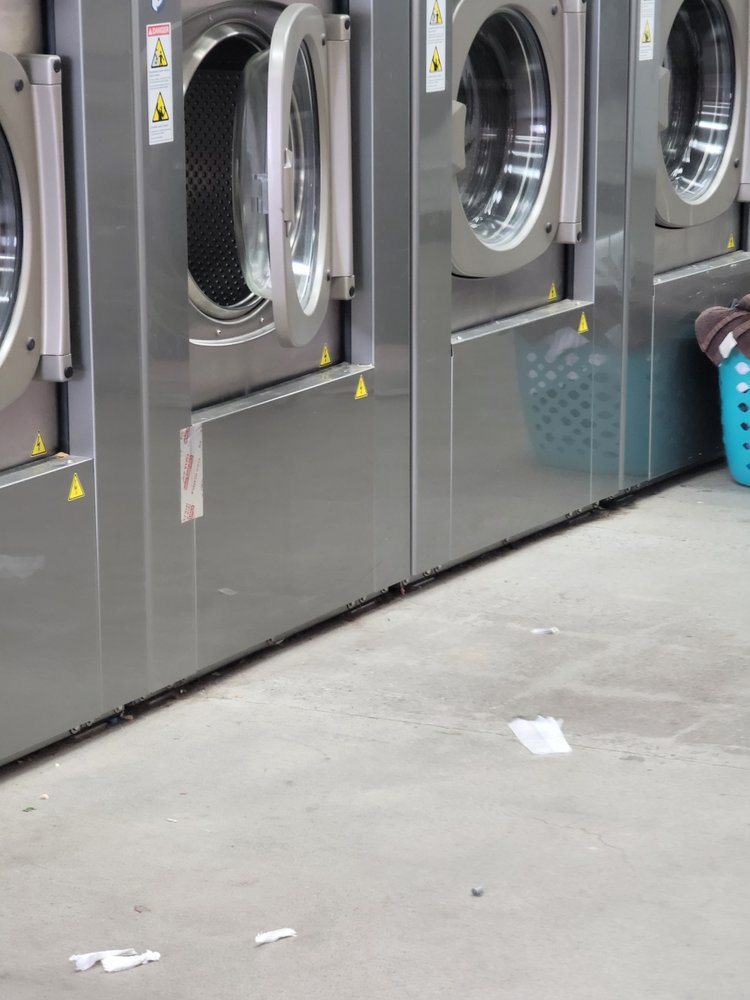 D & L COINOP LAUNDRY Updated July 2024 17 Photos 1590 W Broadway
