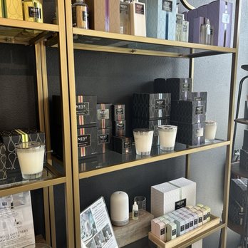 Magpie Blossom Boutique - Candles - Gift Shops Near Me - Austin, Texas