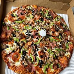 Straw Hat Pizza - King size the Works