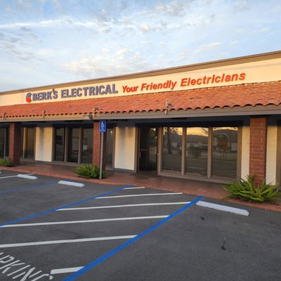 Berk's Electrical & Lighting & Solar Logo