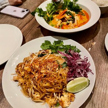 Chatayee Thai - Pad Thai Chicken - Thai Near Me - Philadelphia, Pennsylvania Chatayee Thai - Pad Thai Chicken - Thai Near Me - Philadelphia, Pennsylvania