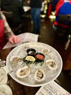 Lola's Lakehouse by null