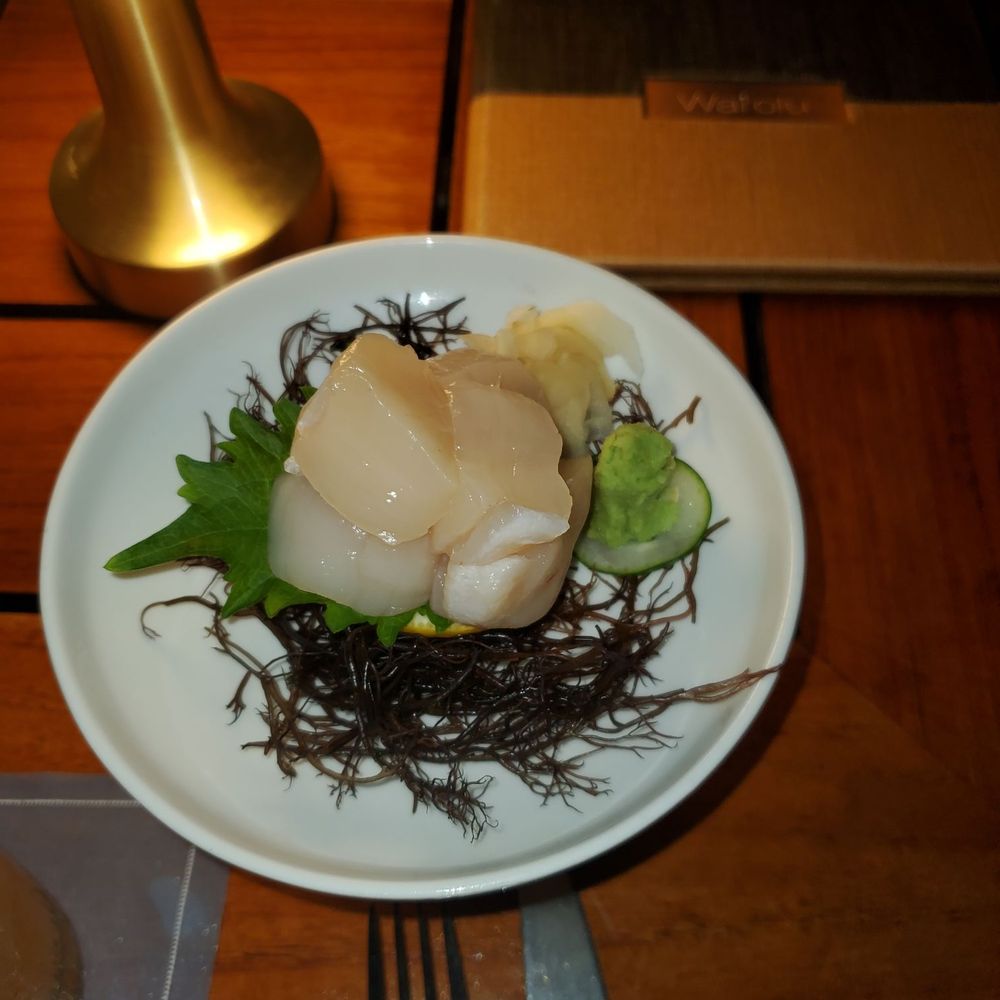 Wai'olu Ocean Cuisine - Scallops shashimi - Sushi Bars Near Me - Honolulu, Hawaii Wai'olu Ocean Cuisine - Scallops shashimi - Sushi Bars Near Me - Honolulu, Hawaii