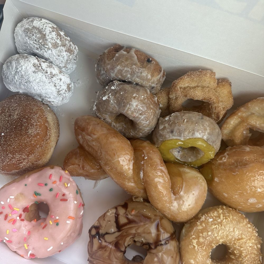 Daylight Donuts - Donuts Near Me - Sandy, Utah Daylight Donuts - Donuts Near Me - Sandy, Utah