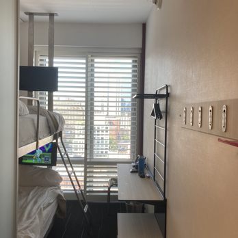 Pod Times Square Hotel - Bunk pod - Hotels Near Me - New York, New York Pod Times Square Hotel - Bunk pod - Hotels Near Me - New York, New York