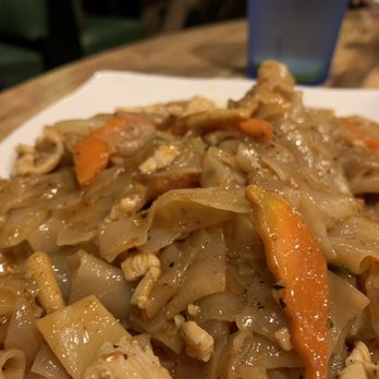 Wah Ha Ha - Pad Kee Mao with chicken - Thai Near Me - Gainesville, Florida Wah Ha Ha - Pad Kee Mao with chicken - Thai Near Me - Gainesville, Florida