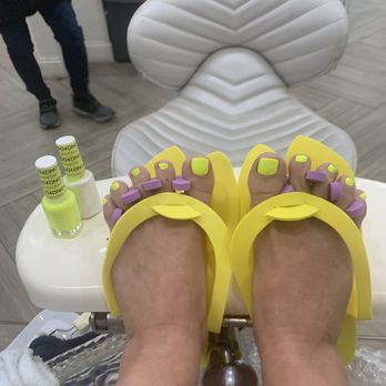 Bedazzled Nails and Spa - Waxing Near Me - Chicago, Illinois