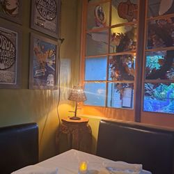 The Purple Elephant - Great Ambiance