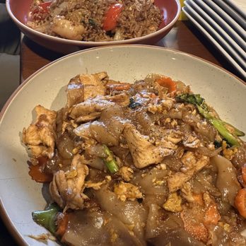 My Thai Bistros - 38. Street Fried Rice, 41. Pad See Ew - Noodles Near Me - Rochester, New Hampshire My Thai Bistros - 38. Street Fried Rice, 41. Pad See Ew - Noodles Near Me - Rochester, New Hampshire