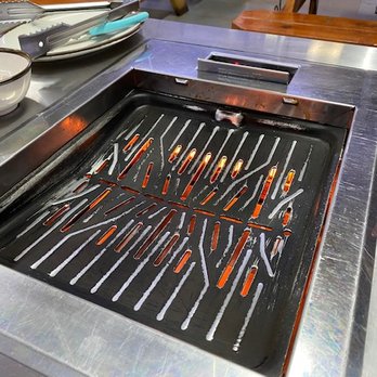 Chas Market & Kitchen - The grill was really clean here. It did not get smoky. - Korean Near Me - San Antonio, Texas