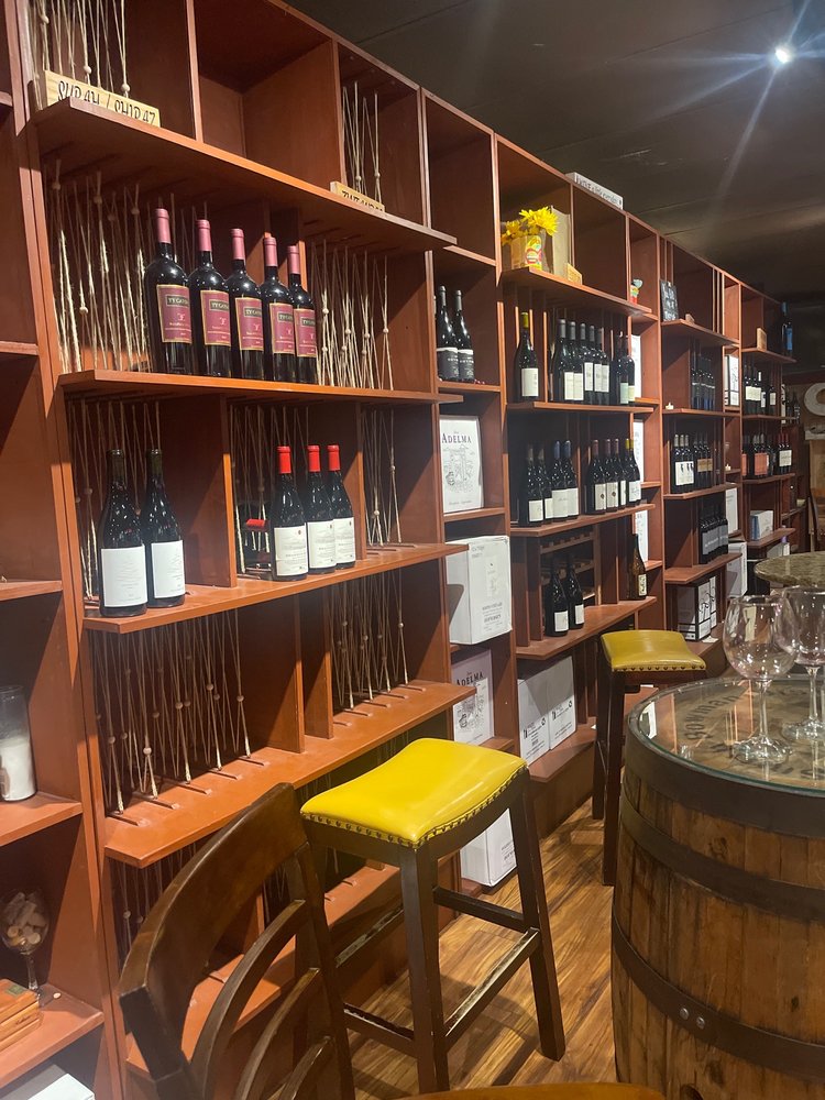 Vino Simpatico - vineyard in Saint Petersburg, FL