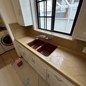 Kitchen And Bath Refinishing - BEFORE - Refinishing Services Near Me - Panorama City, California Kitchen And Bath Refinishing - BEFORE - Refinishing Services Near Me - Panorama City, California