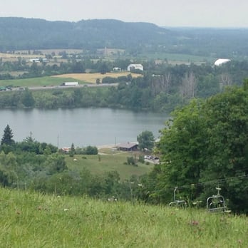Kelso Conservation Area - Looking down at Kelso Lake from Escarpment trail - Fishing Near Me - Milton, Ontario
