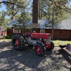Little Fork in the Road Cafe - Great photo ops