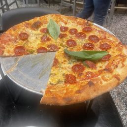 Pepperoni pizza Pepperoni pizza