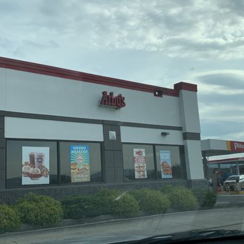 Arby's - broken door - Fast Food Near Me - Wytheville, Virginia