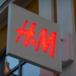 H&M Hennes & Mauritz B.V. & Co.