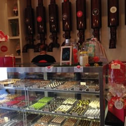Chocolats Favoris - Various kinds of truffle