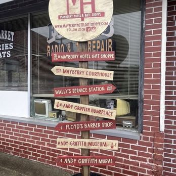 Mayberry Hotel & Gift shoppe - Gift Shops Near Me - Mount Airy, North Carolina