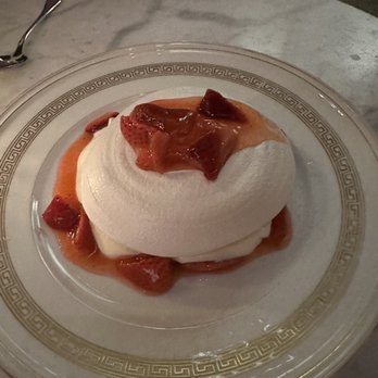 Bistro La Floraison - Pavlova - Wine Bars Near Me - Clayton, Missouri Bistro La Floraison - Pavlova - Wine Bars Near Me - Clayton, Missouri