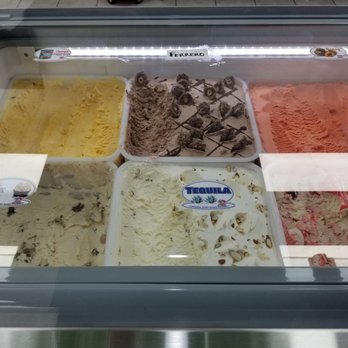 La Michoacana Premium - So many kind of ice cream. - Juice Bars & Smoothies Near Me - South Gate, California