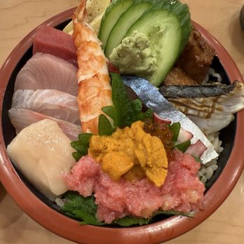 Sushi Kisen - Deluxe Chirashi Lunch - Japanese Near Me - Arcadia, California Sushi Kisen - Deluxe Chirashi Lunch - Japanese Near Me - Arcadia, California