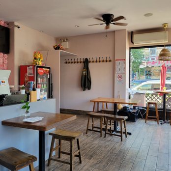 Ma LaLa Chinese - a view of the inside of a restaurant - Szechuan Near Me - Astoria, New York Ma LaLa Chinese - a view of the inside of a restaurant - Szechuan Near Me - Astoria, New York