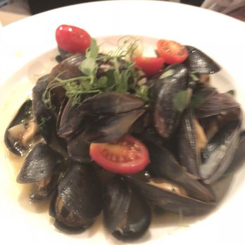VIVO! Restaurant & Catering - Mediterranean Near Me - Bayside, New York