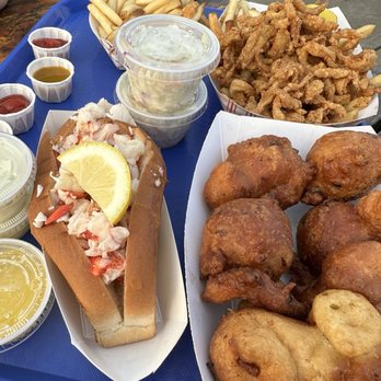 Captain Scott's Lobster Dock - Seafood Near Me - New London, Connecticut