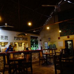 Macan Ché - The lobby, business center, and dining room