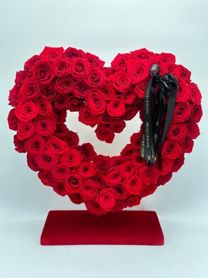 Anniversary - Welcome to our enchanting Anniversary Floral Portfolio. Each arrangement in this curated collection is thoughtfully crafted to evoke the timeless essence of romance, making it the perfect expression of love for your cherished anniversary celebration.