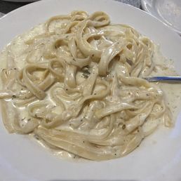 Food was soo good and this is only the kids portion of the kids menu Fettuccine Alfredo Food was soo good and this is only the kids portion of the kids menu Fettuccine Alfredo