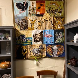 Griff's Thrifts, Gifts & Antiques - Cool quilt!