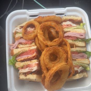 Steele Creek Cafe - Club sandwich onion rings - American Near Me - Charlotte, North Carolina Steele Creek Cafe - Club sandwich onion rings - American Near Me - Charlotte, North Carolina