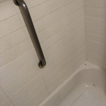 Red Roof Inn Van Horn - Bathtub had lots chips, some mildew and a large white sticker on the bottom to cover up damage - Hotels Near Me - Van Horn, Texas Red Roof Inn Van Horn - Bathtub had lots chips, some mildew and a large white sticker on the bottom to cover up damage - Hotels Near Me - Van Horn, Texas