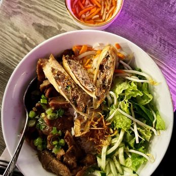 Pho Bar Vietnamese Kitchen - Grilled pork noodles bowl - Vietnamese Near Me - Davie, Florida Pho Bar Vietnamese Kitchen - Grilled pork noodles bowl - Vietnamese Near Me - Davie, Florida