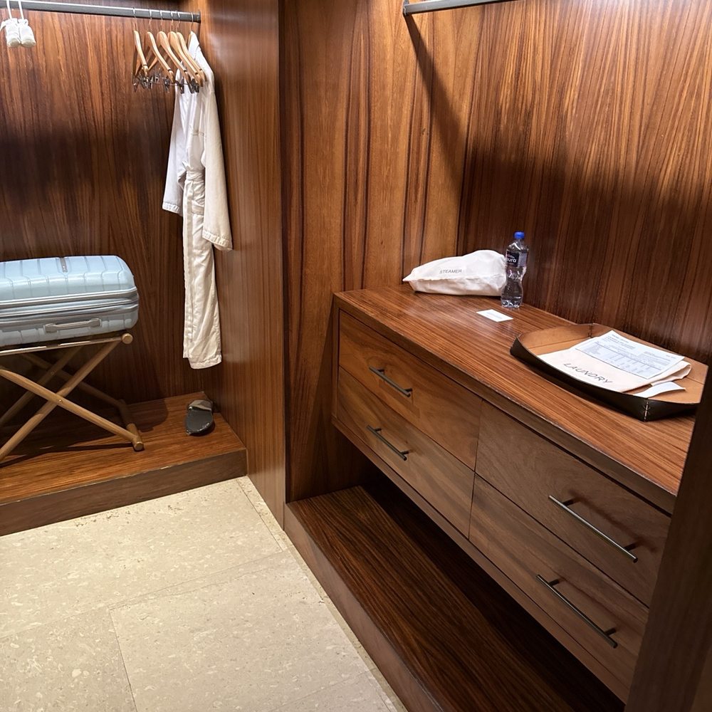 Nobu - Closet - Hotels Near Me - Cabo San Lucas, BCS Nobu - Closet - Hotels Near Me - Cabo San Lucas, BCS