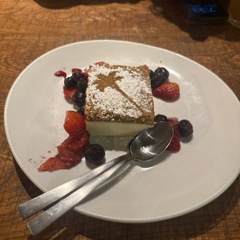 California Pizza Kitchen - Pizza Near Me - Sacramento, California