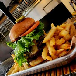 Trailside Tavern - Dam Burger - nuclear style