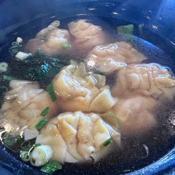 Sandy's Cafe - Hong Kong style won tons - Cantonese Near Me - Honolulu, Hawaii