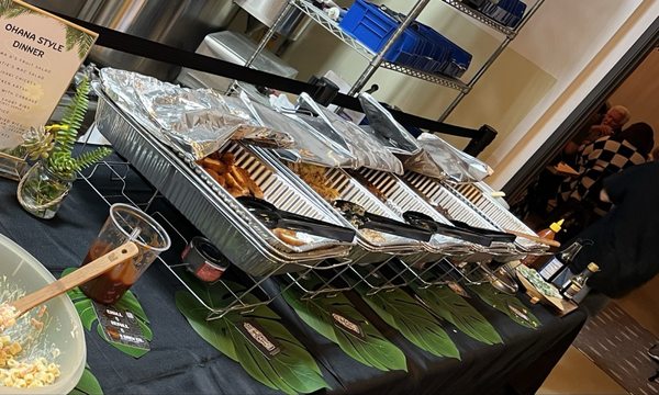 Da Kine's Hawaiian Catering by null