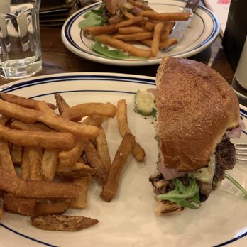 Duke's Grocery - Fries and burger - Burgers Near Me - Washington, DC, District of Columbia Duke's Grocery - Fries and burger - Burgers Near Me - Washington, DC, District of Columbia