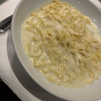 Luigi di Roma Italian Ristorante - Fettuccini Alfredo (off the charts) - Italian Near Me - Deerfield Beach, Florida Luigi di Roma Italian Ristorante - Fettuccini Alfredo (off the charts) - Italian Near Me - Deerfield Beach, Florida