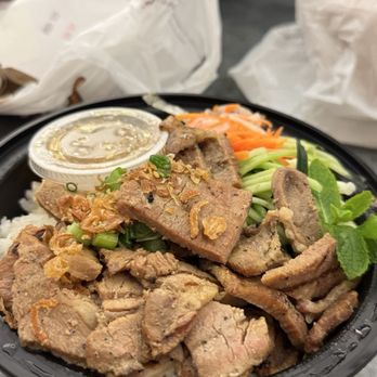 Brodard Express - Food Court Near Me - Santa Ana, California