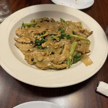 Mai Thai Restaurant - Pad see Pad-Se-Ew Noodles - Thai Near Me - Austin, Texas Mai Thai Restaurant - Pad see Pad-Se-Ew Noodles - Thai Near Me - Austin, Texas