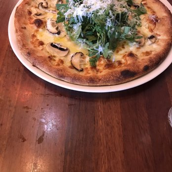 Isola Di Capri - Vegetarian pizza - Italian Near Me - Cowes, VIC
