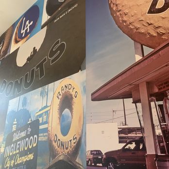 Randy's Donuts - Donuts Near Me - El Segundo, California Randy's Donuts - Donuts Near Me - El Segundo, California