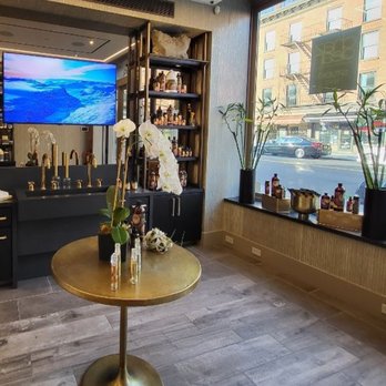 Chaz Dean Studio NYC - Chaz Dean Studio NYC inside by reception - Hair Salons Near Me - New York, New York Chaz Dean Studio NYC - Chaz Dean Studio NYC inside by reception - Hair Salons Near Me - New York, New York