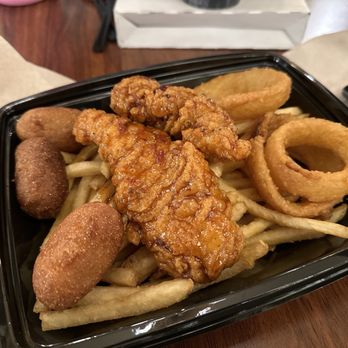 The Golden Horseshoe - Magic Key Sampler Box (hot honey tenders, mini corn dogs, fries and onion rings) - Fast Food Near Me - Anaheim, California The Golden Horseshoe - Magic Key Sampler Box (hot honey tenders, mini corn dogs, fries and onion rings) - Fast Food Near Me - Anaheim, California