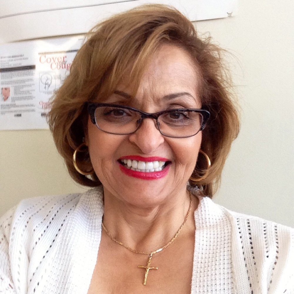 This was the last pair of glasses I bought from Pearle. They're Valentino with Transition lenses. Love them!